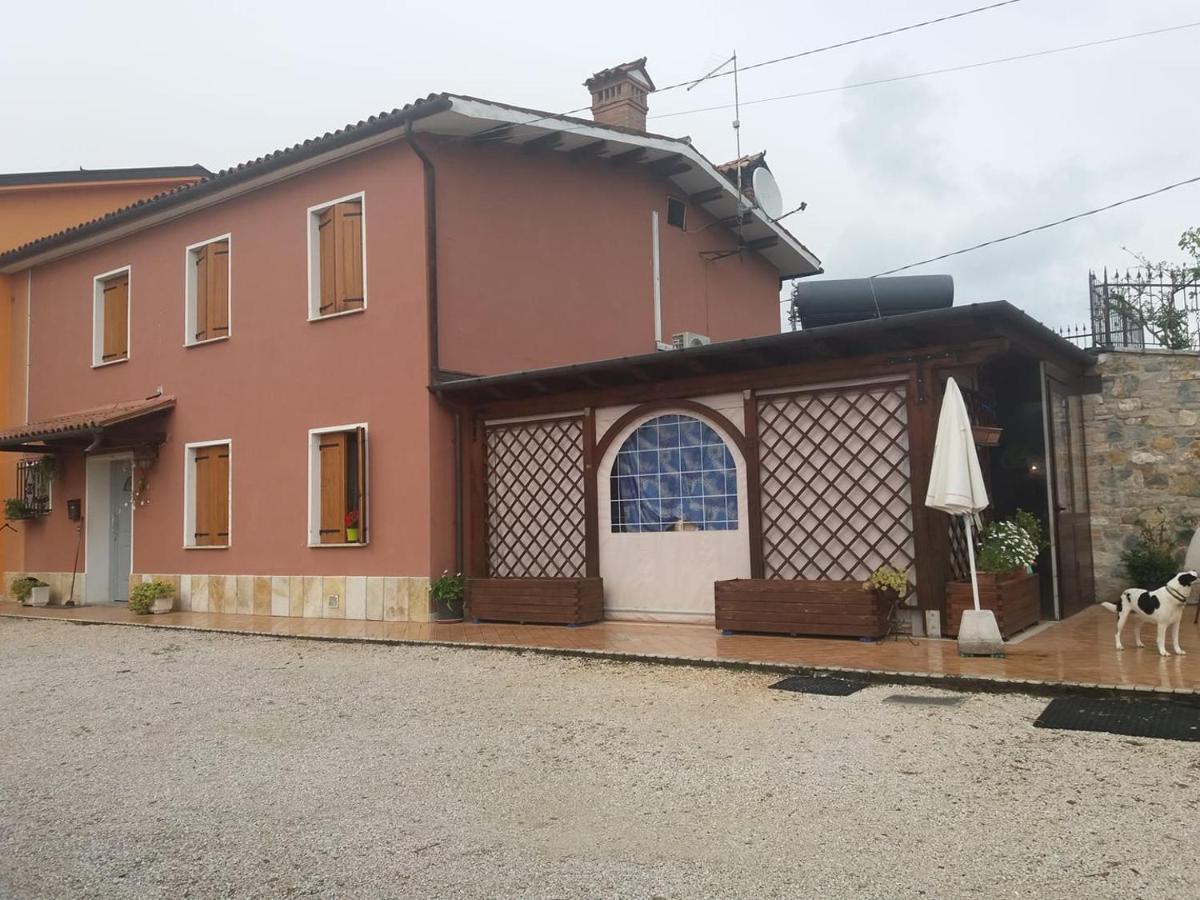 Tarzo La Vigna Fiorita B&B المظهر الخارجي الصورة